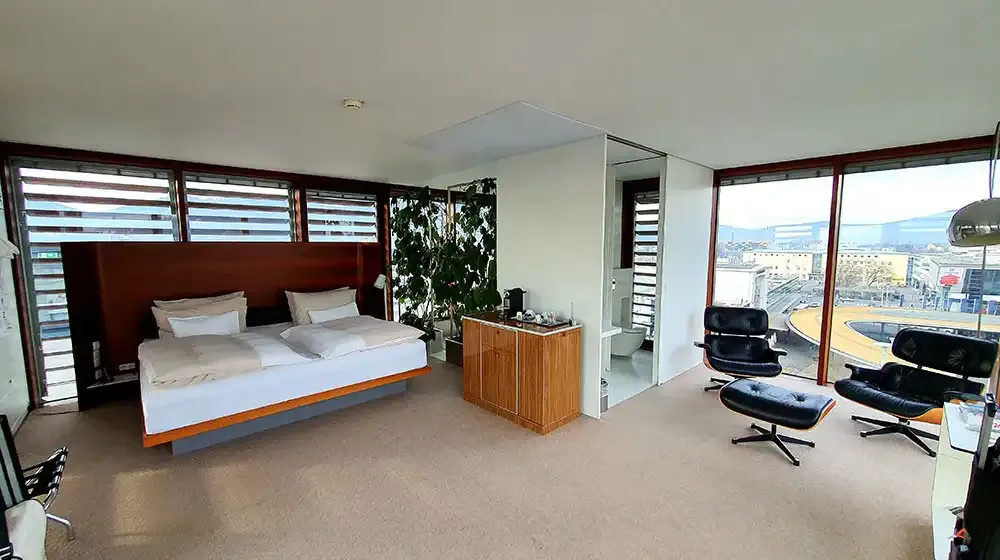 Living and sleeping area of the LoftCube at Hotel Daniel Graz