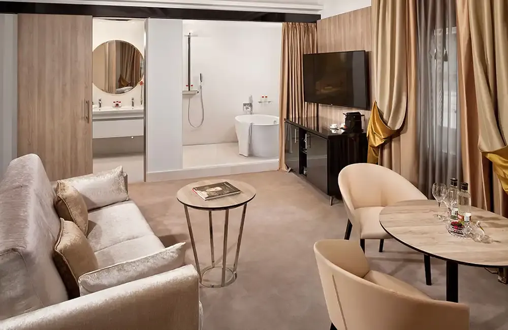Room at the Gran Meliá Palacio de los Duques