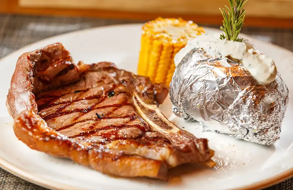 Steak with grilled vegetables at Hotel Hirschen Wildhaus