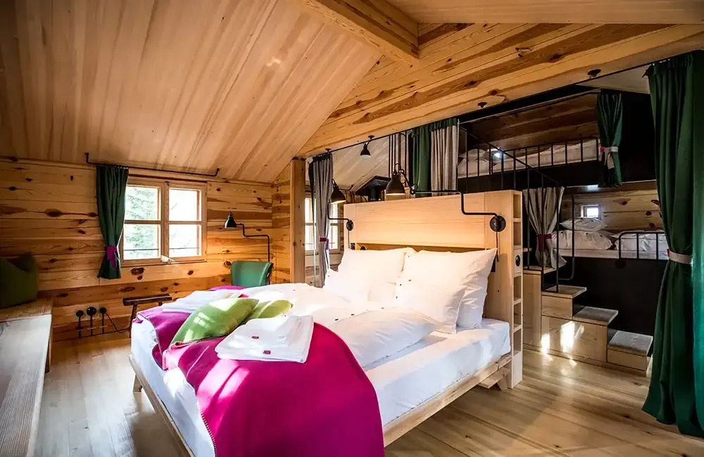 Room in a treehouse at Hollmann am Berg