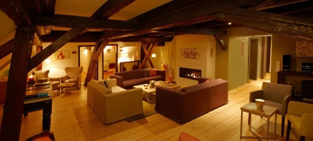 Library of Hotel Ritter Durbach