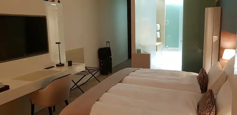 Deluxe room at the SIDE Hotel Hamburg