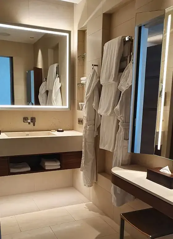 Bathroom of a room at The Fontenay Hamburg