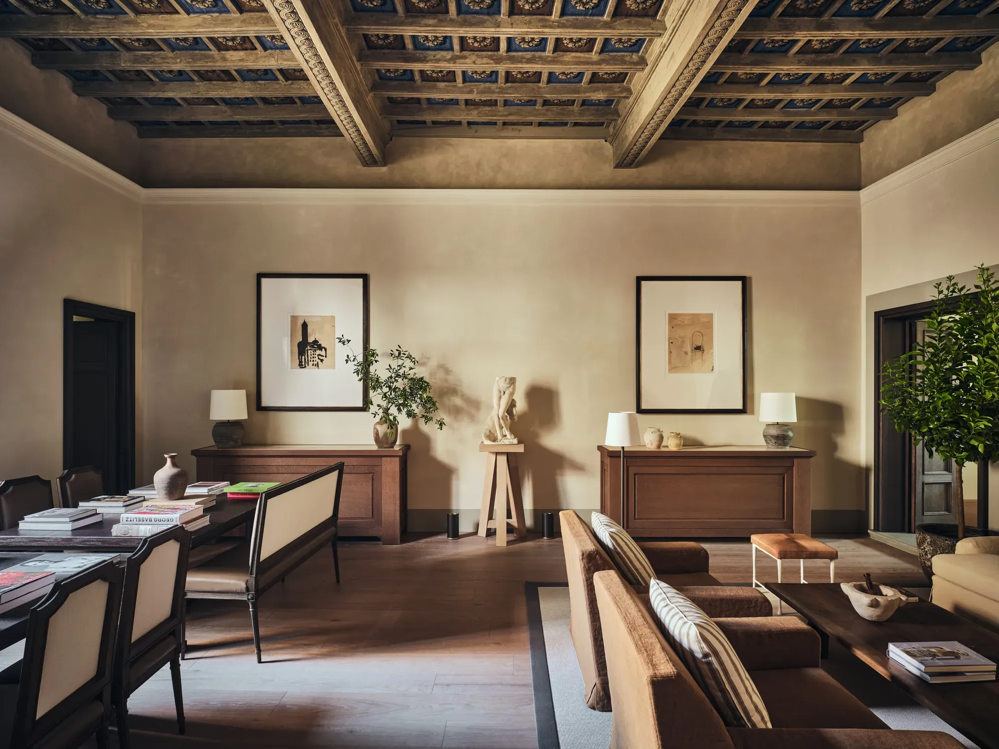 A bedroom with a four-poster bed at La Réserve Firenze