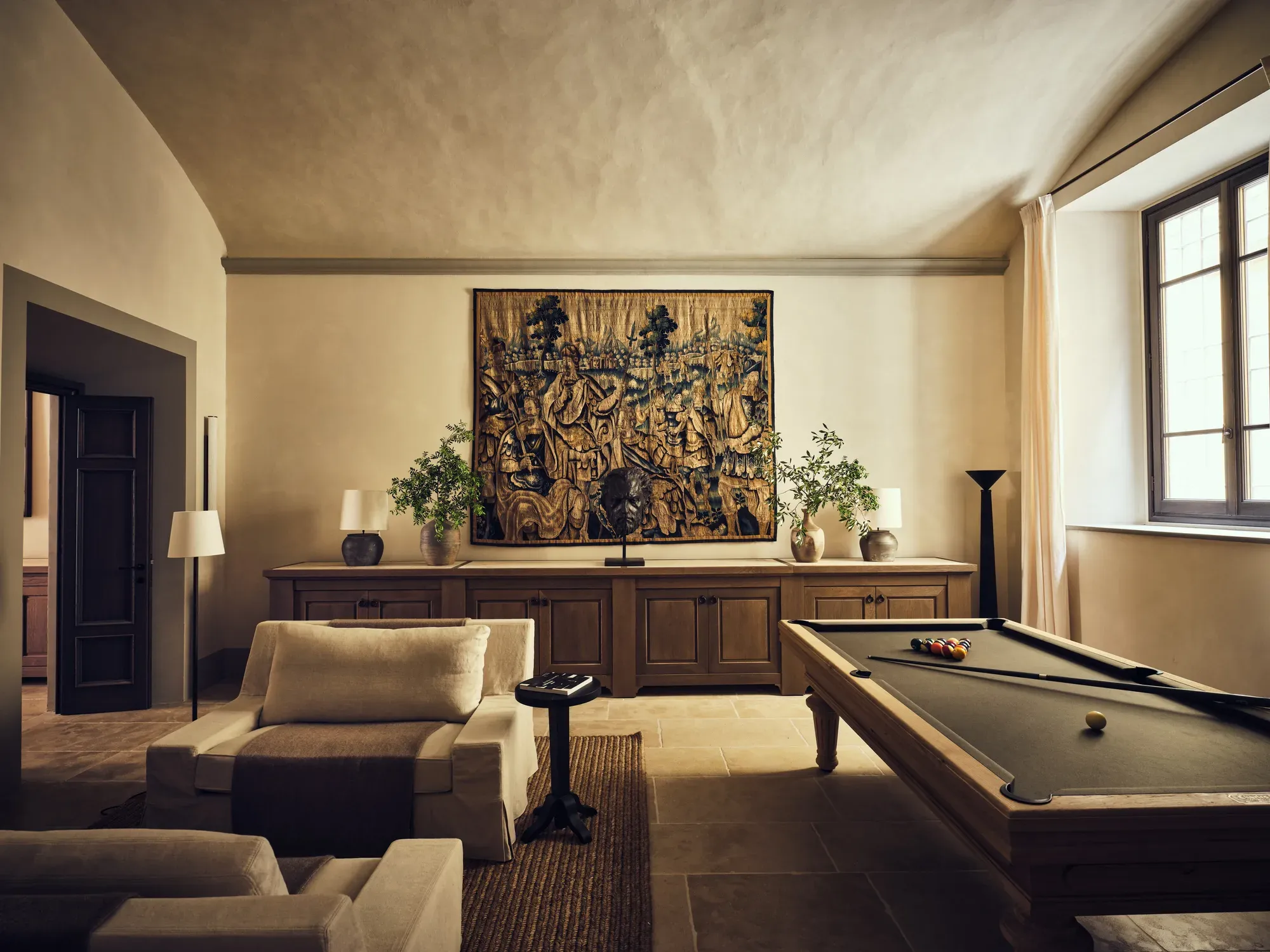 The billiard room of La Réserve Firenze