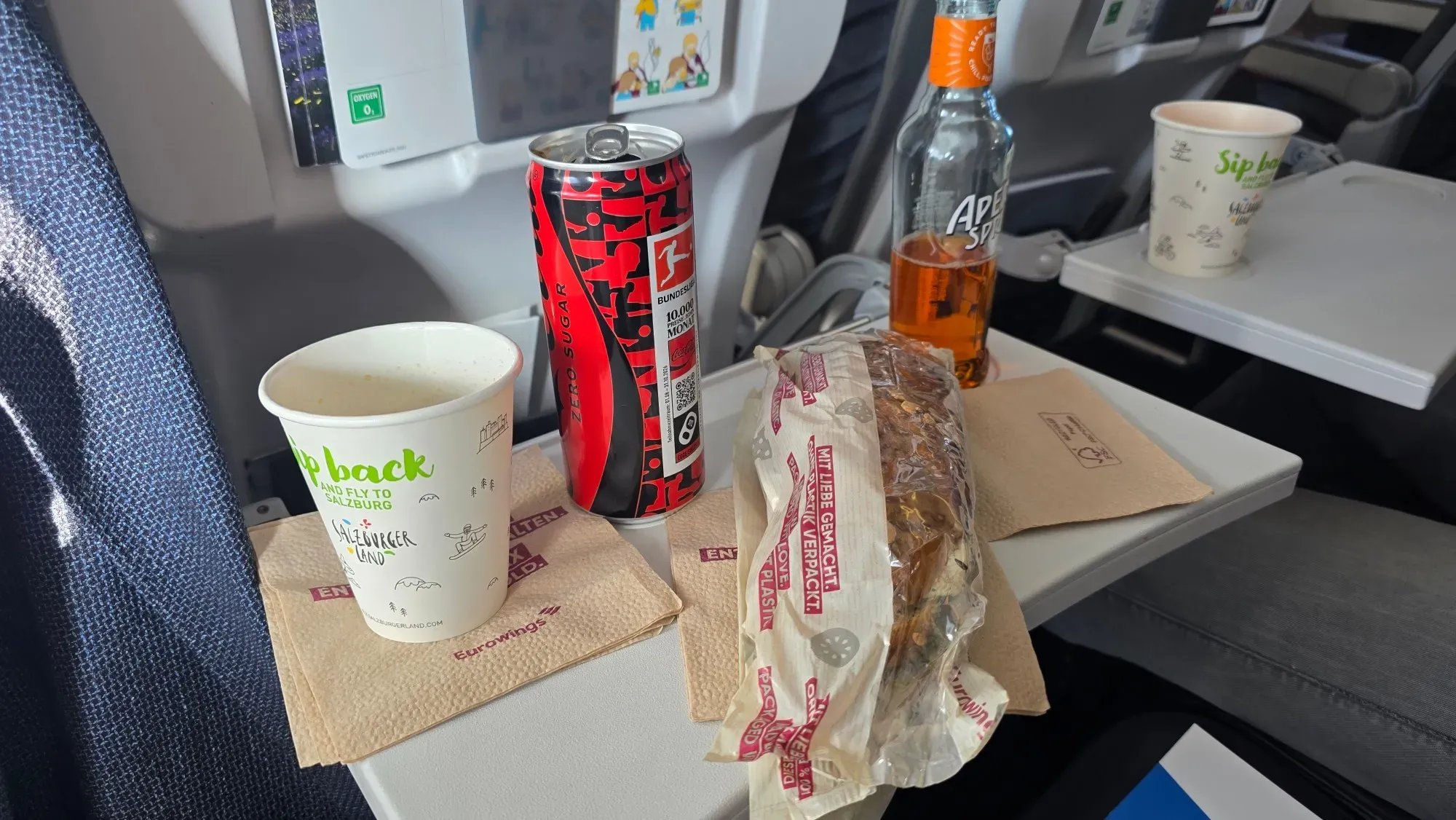 The Biz-Class tray with coffee, a Coke Zero and the multigrain breadstick