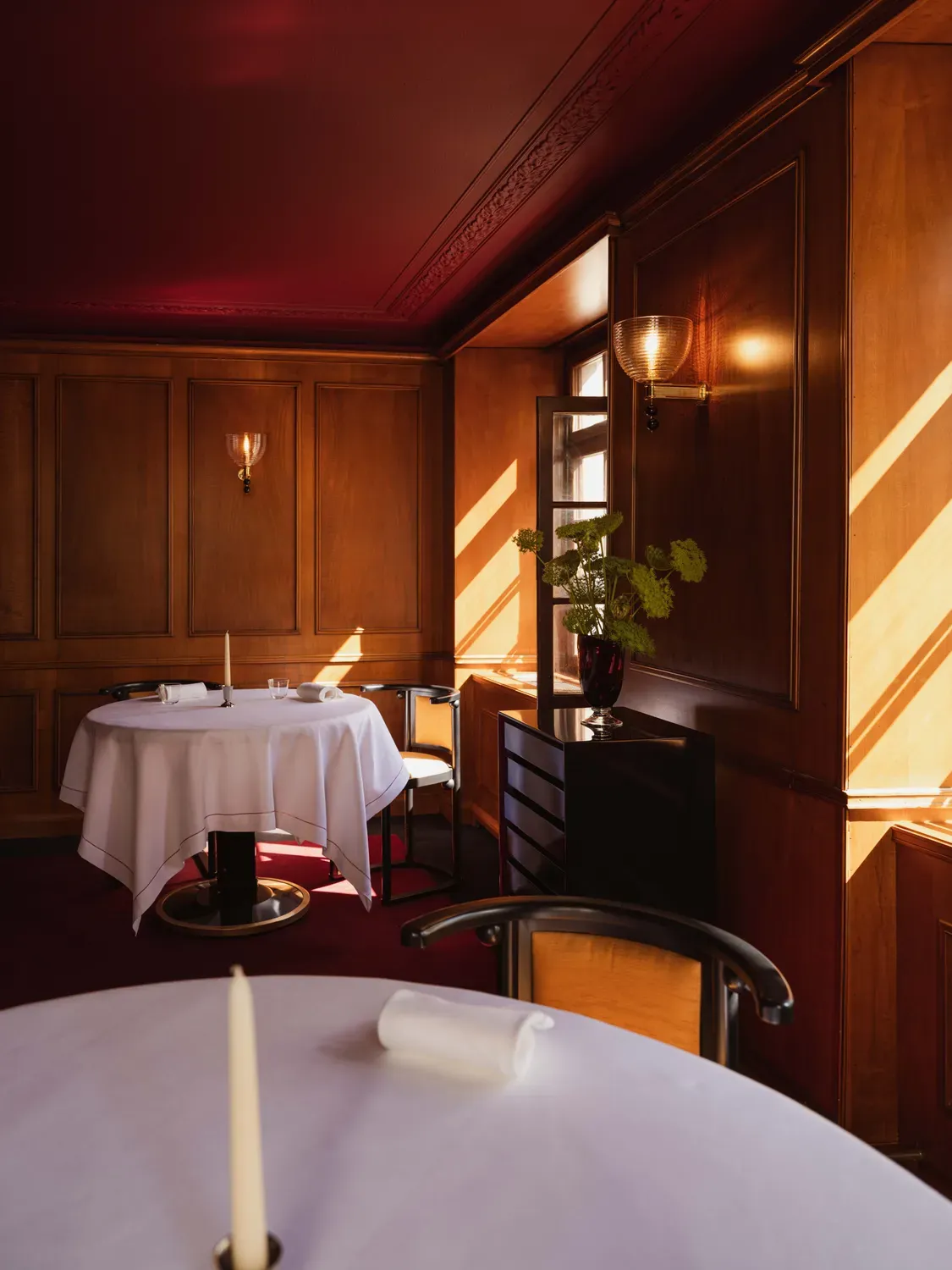 Goethe Room with original wood panelling at Marküs in Zurich