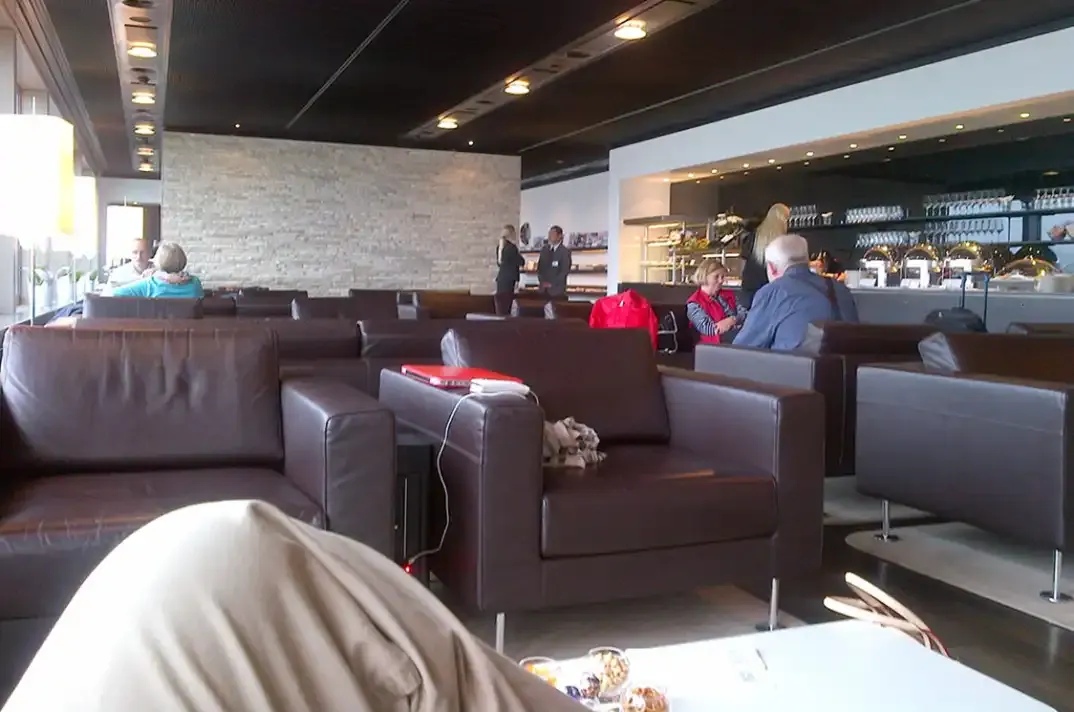 Seating area of the SWISS lounge at Zurich Airport