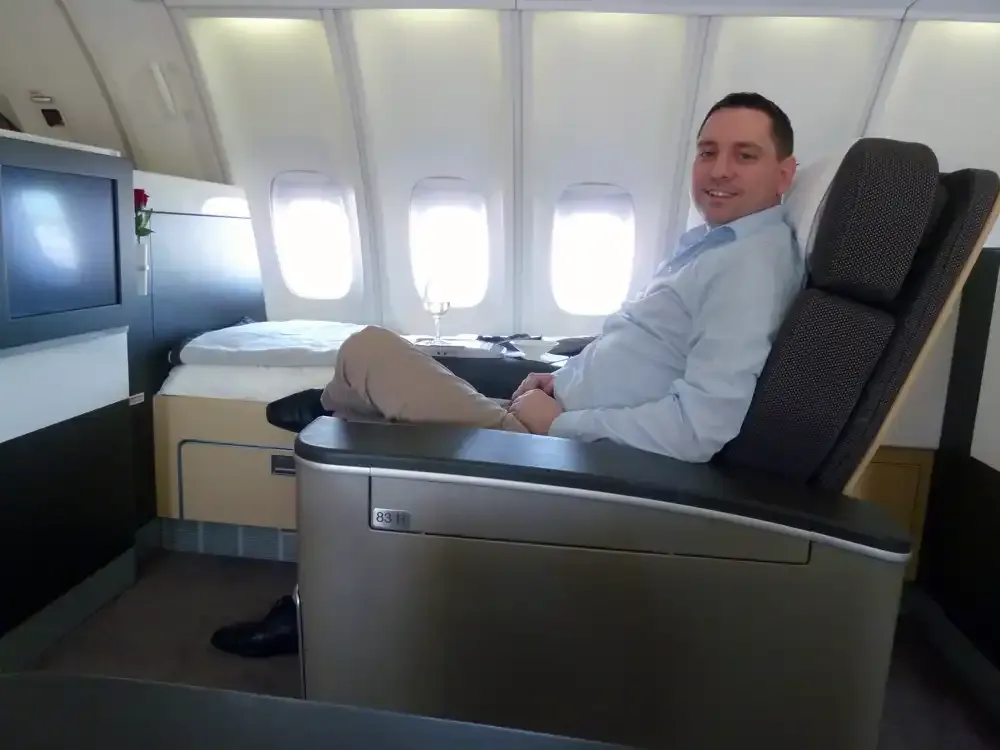 Roger Hohl in the Lufthansa Boeing 747-400 First Class seat