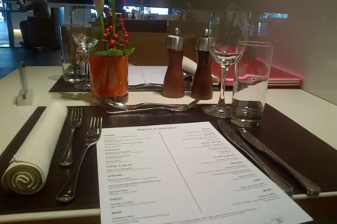 Menu and table setting in the Lufthansa First Class Terminal in Frankfurt