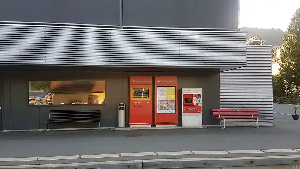 Platform at Gonten railway station