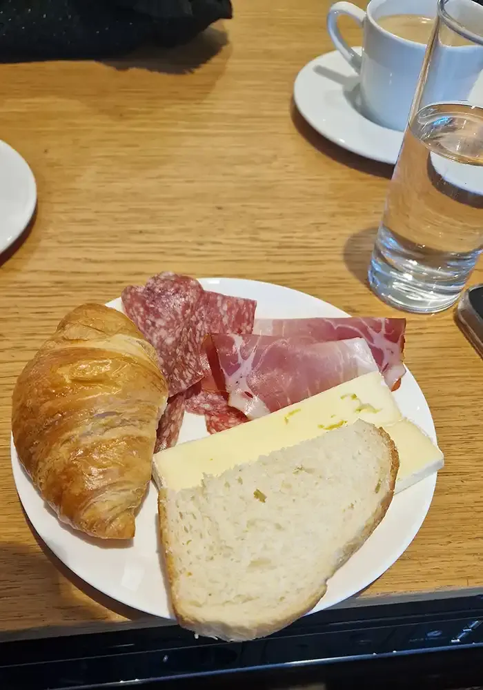 Croissant, cheese and cold cuts in the Primeclass Lounge in Zurich
